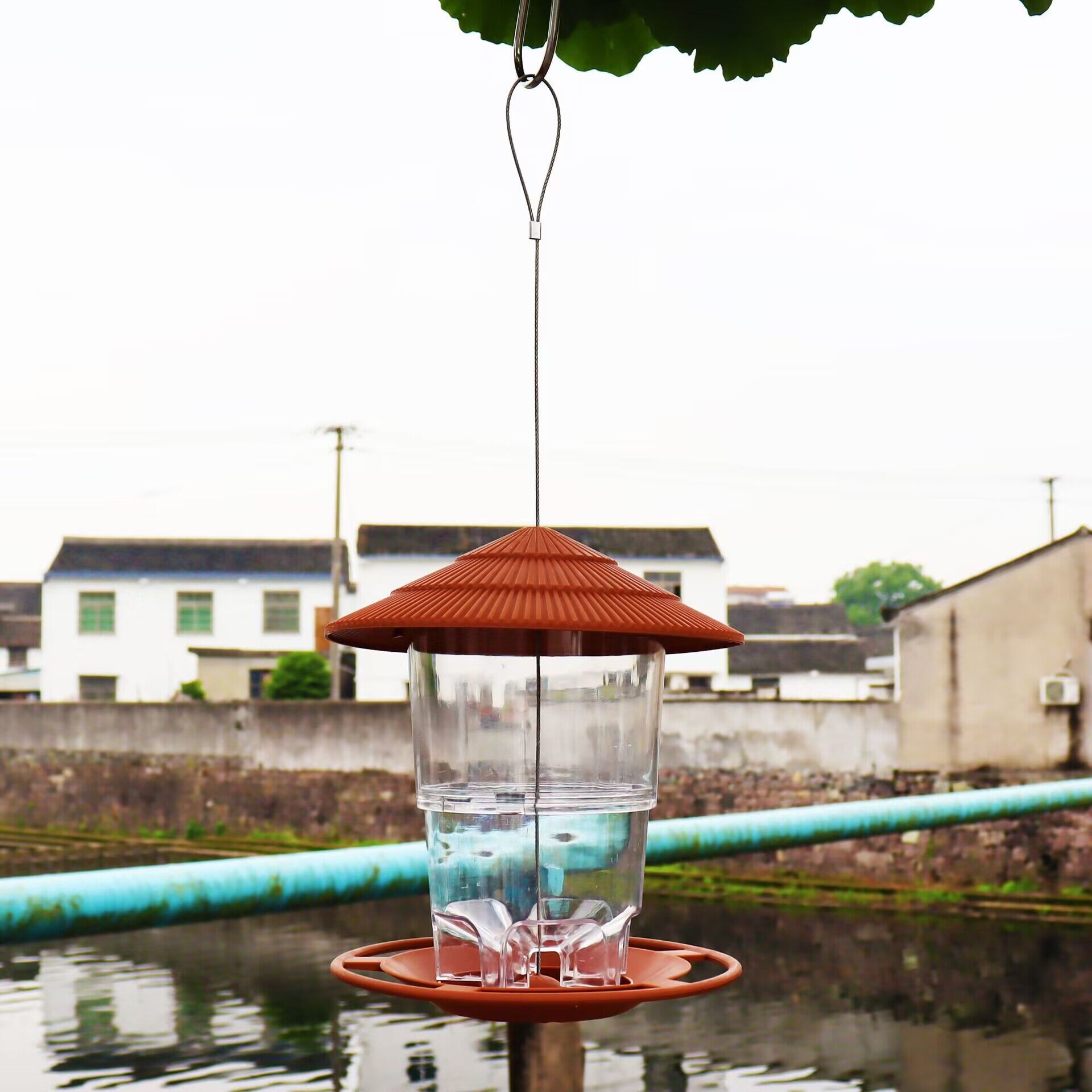 Retractable Hanging Bird Feeder