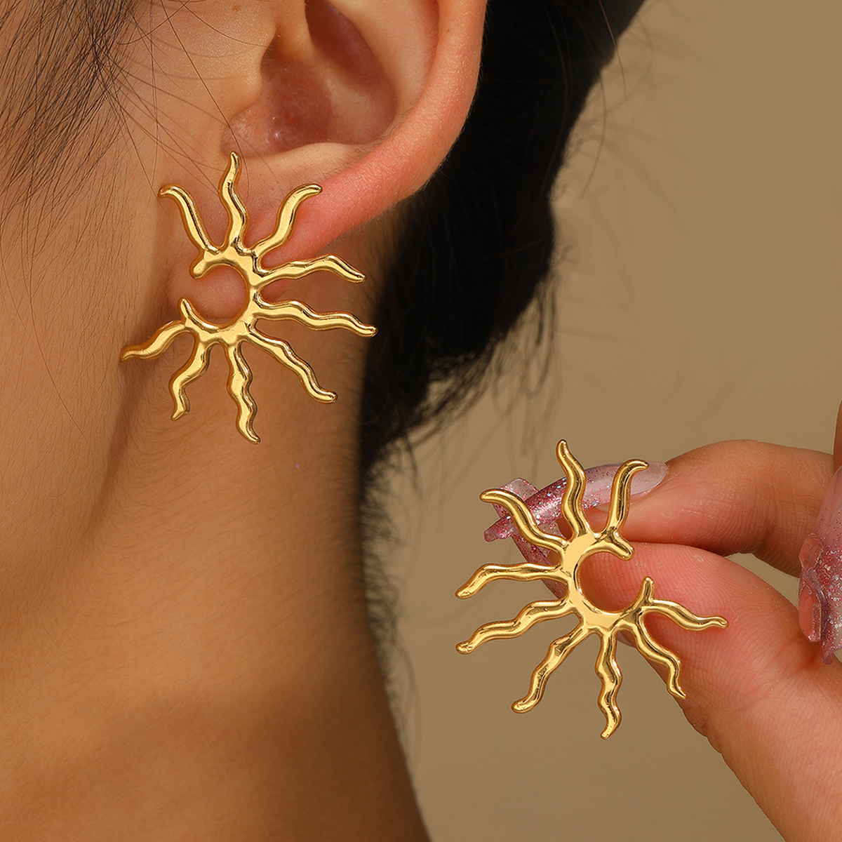 Wavy Sunray Open Hoop Earrings