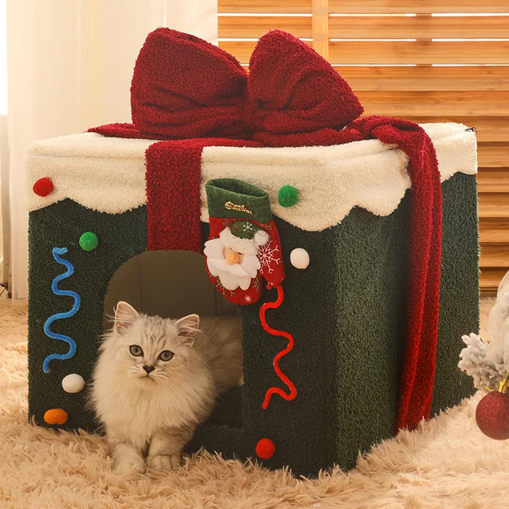Christmas Cat House Bed