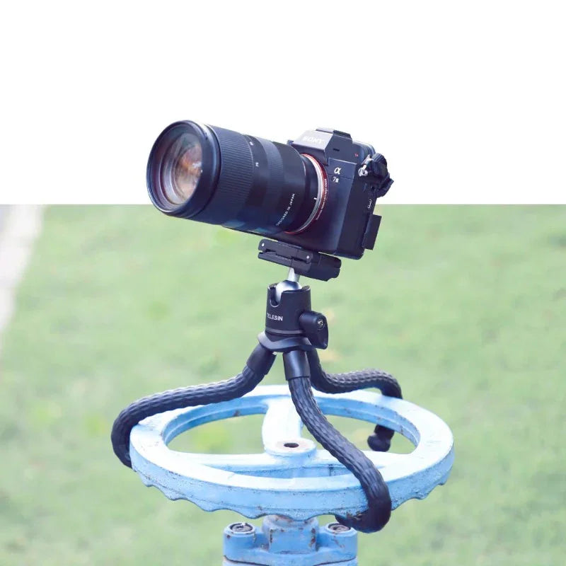 Telesin Tripod flexibelt 360 grader kulledshuvud 1/4" skruv / Mobilhållare / Tillbehörssko - Bläckfisk