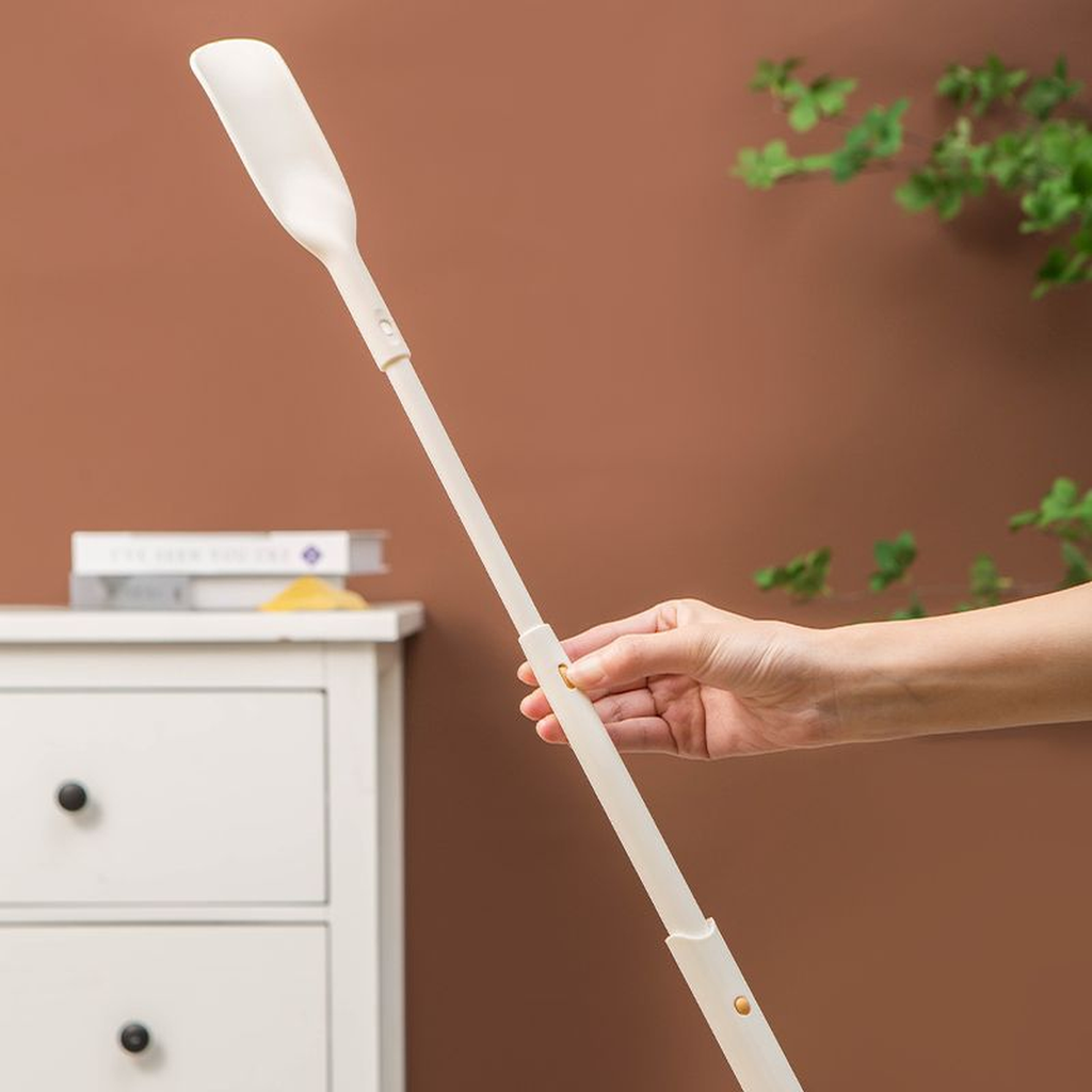 Retractable Long-Handle Shoe Horn