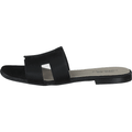 Claire Plain Black