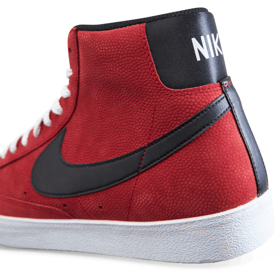 Nike Blazer Mid '77 Emb