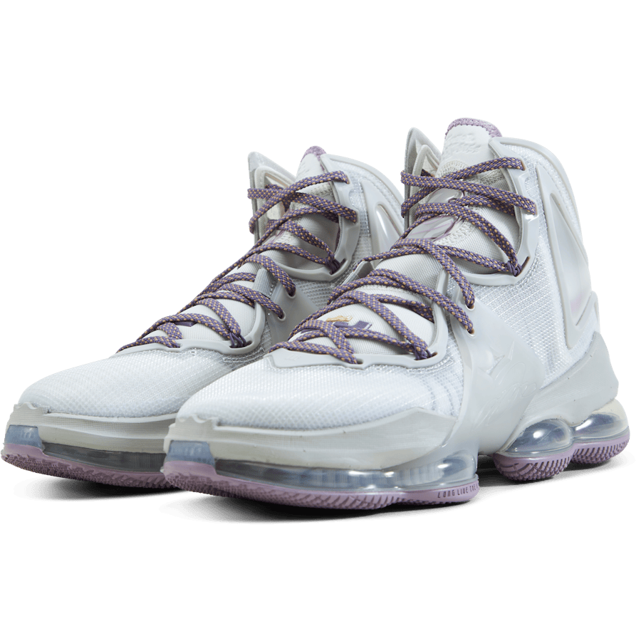 Nike LeBron XIX