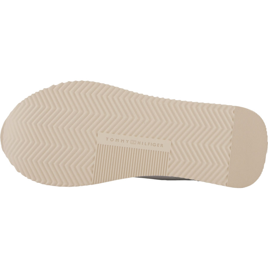 Elevated Essent Runner Monogra Ancient White