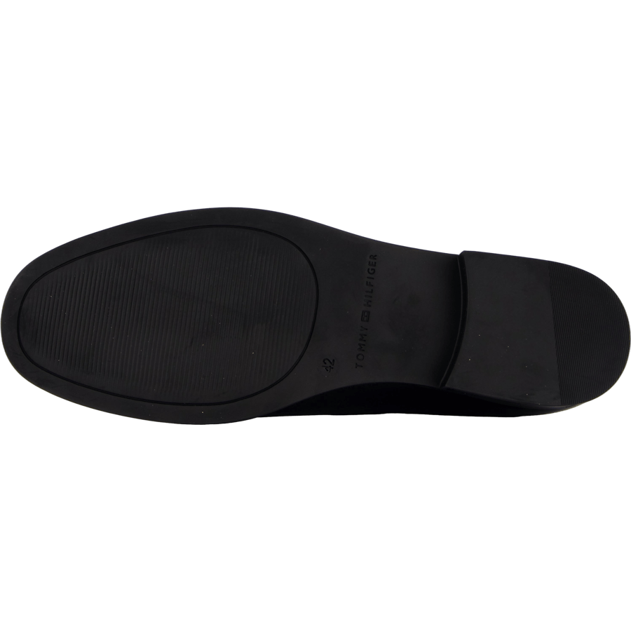 Th Stud Leather Low Chelsea Black