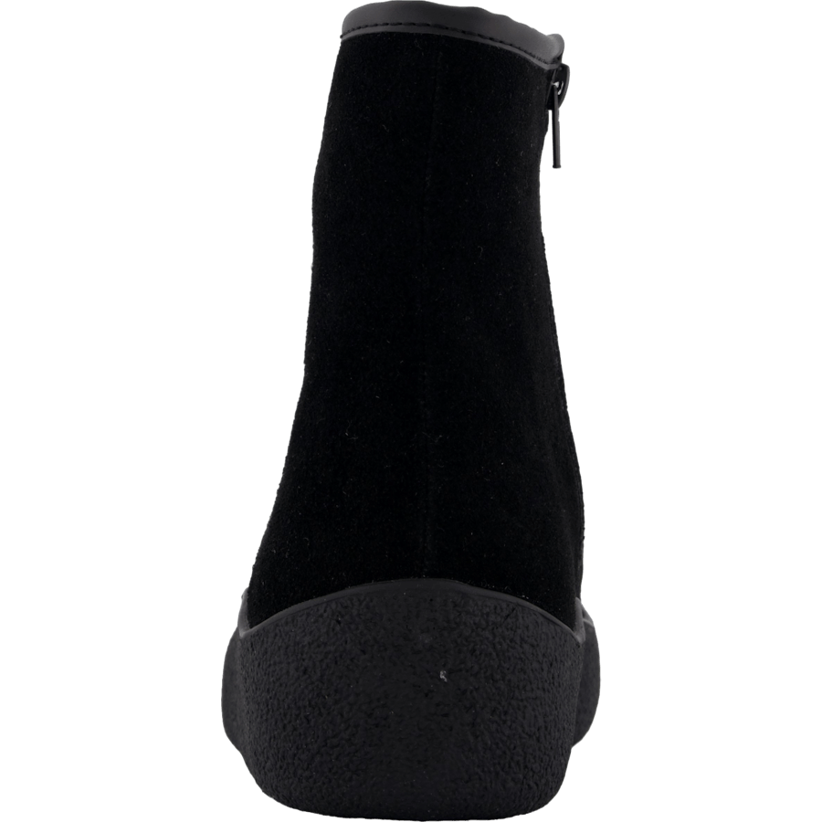 Lykke M Black