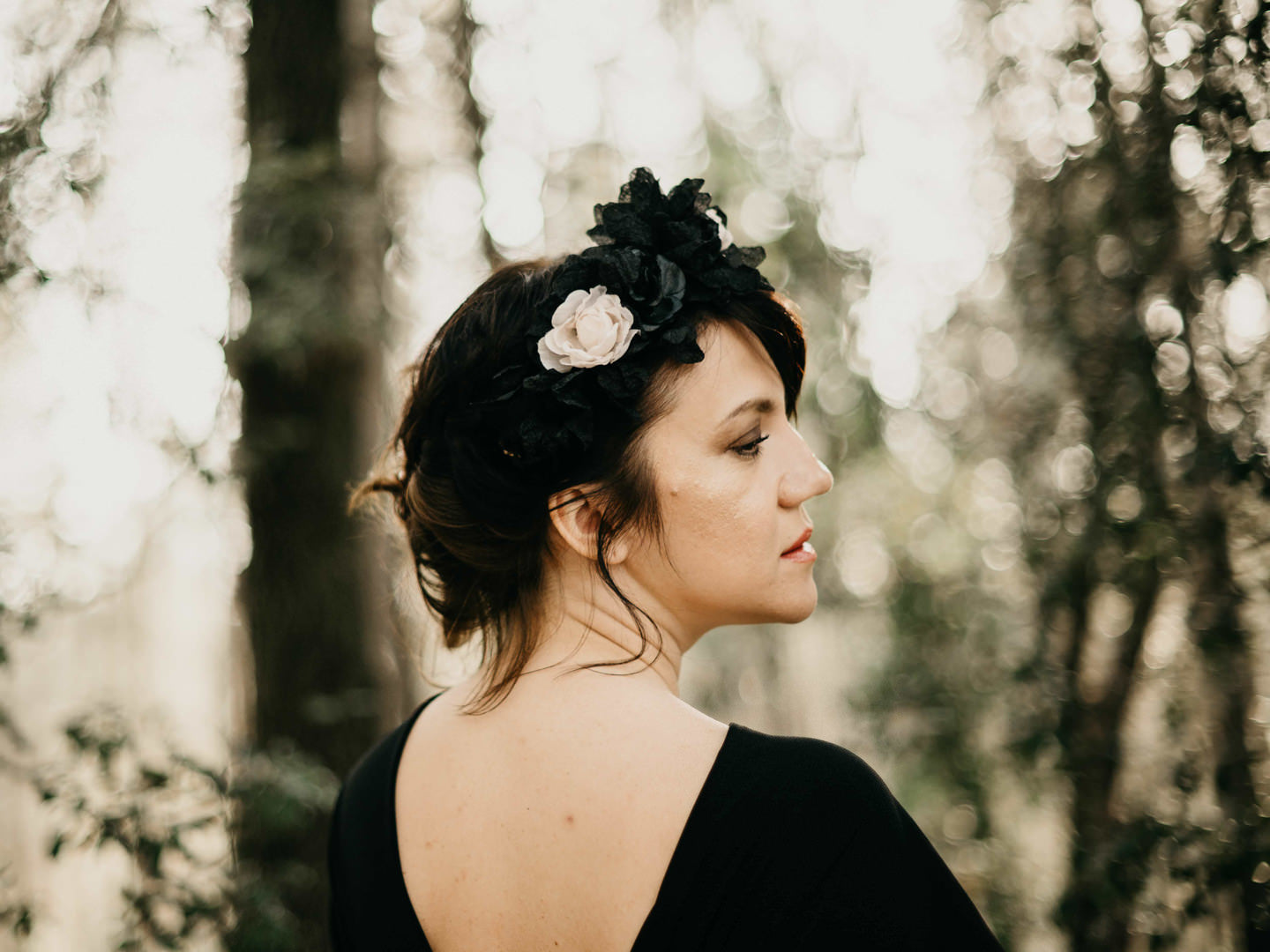 BLACK AND WHITE HEADBAND-2