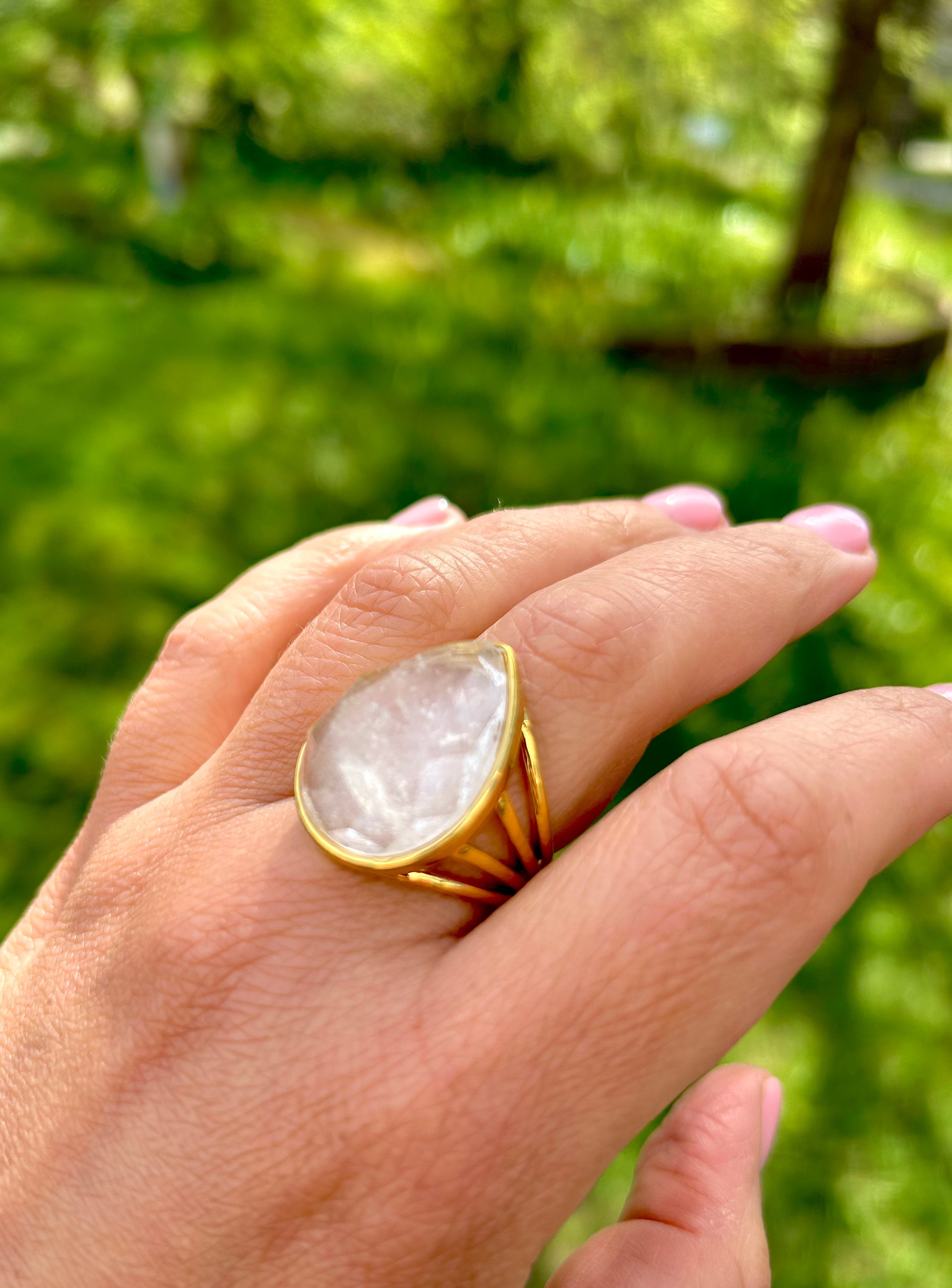 Clear quartz beauty ring