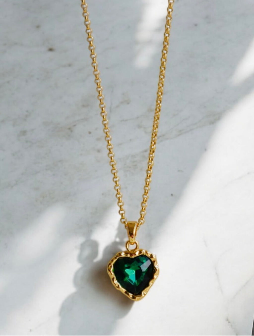 Ariel green heart halsband
