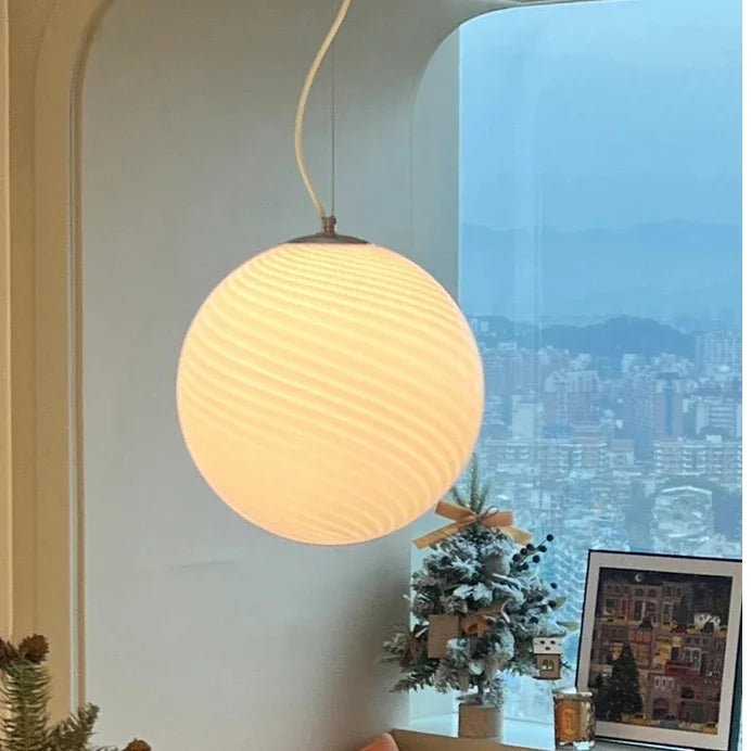 Handblown Swirl Hanging Lamp – Vintage-Inspired Design