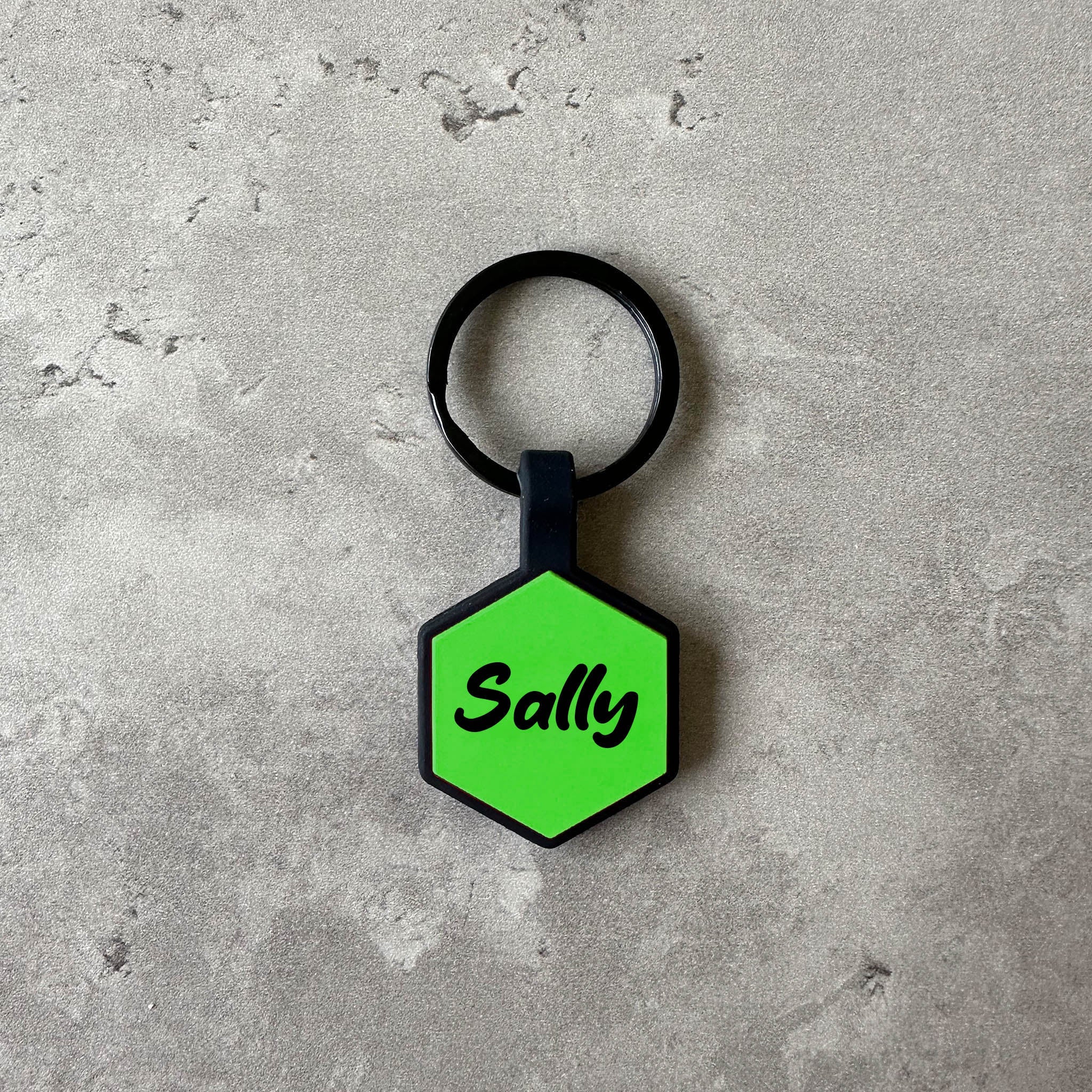 Grön nambricka till hund - Typsnitt Tea