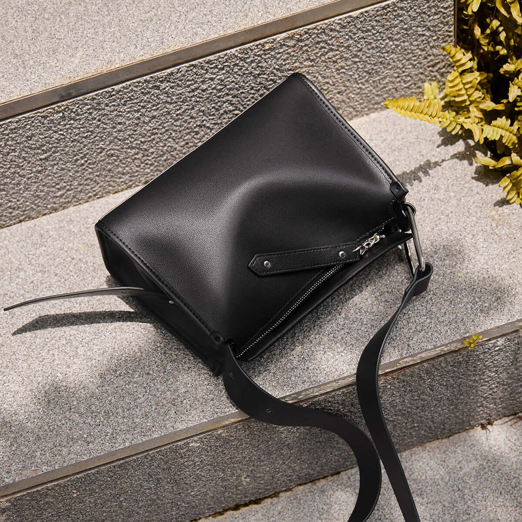 Classic Grace Shoulder Bag-2