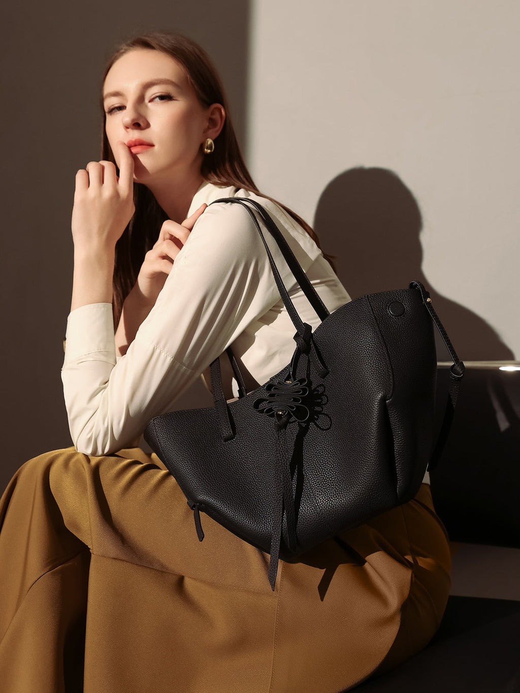 Esmeralda Everyday Trapezoid Tote Bag-0