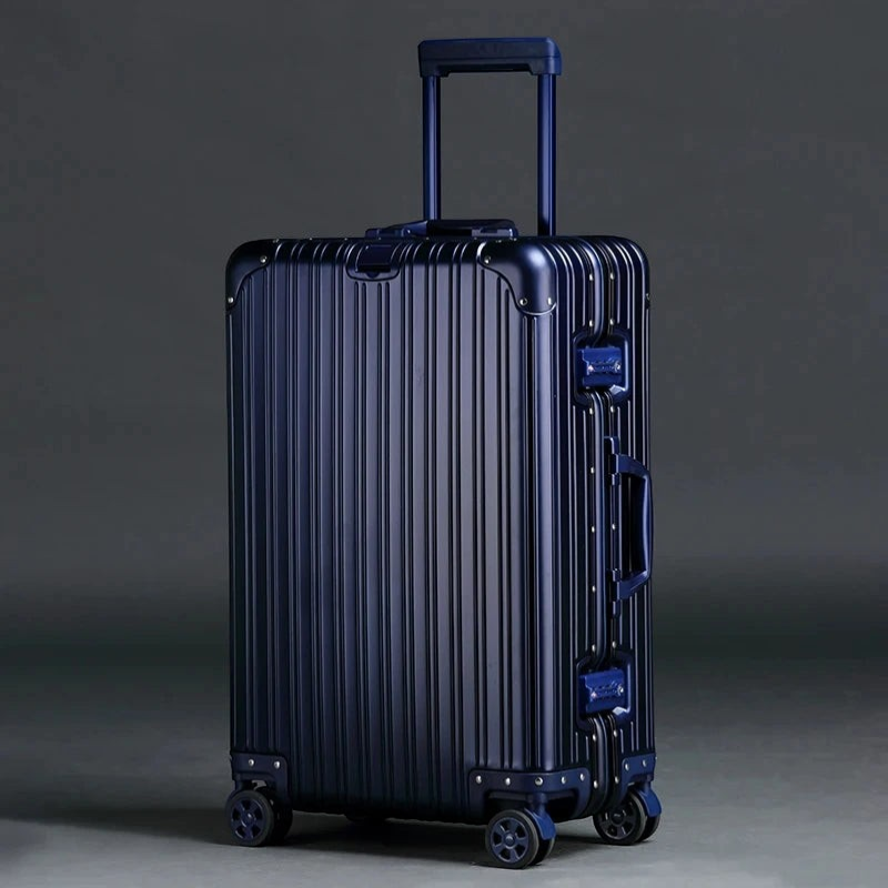 Resväska i aluminium, TSA-lås och 360° hjul