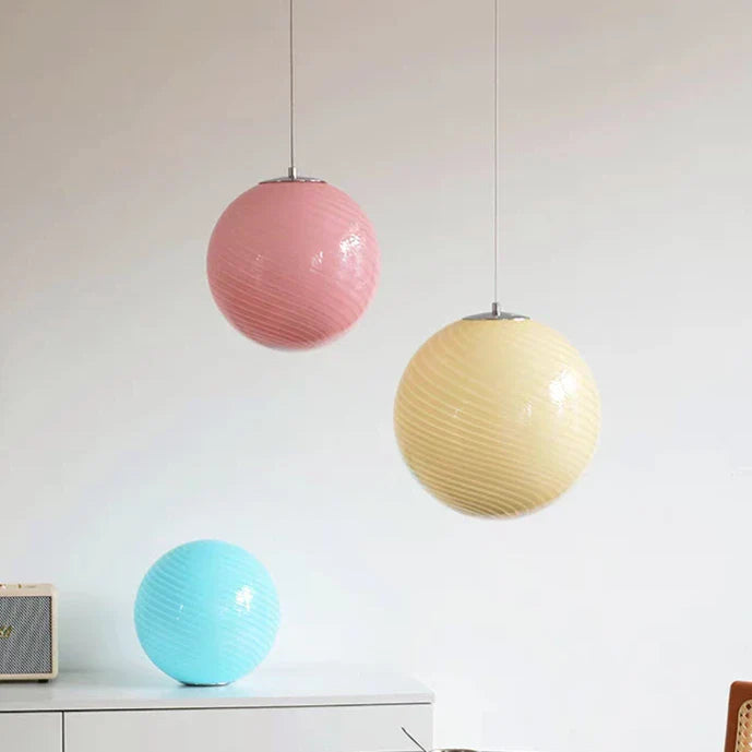 Handblown Swirl Hanging Lamp – Vintage-Inspired Design