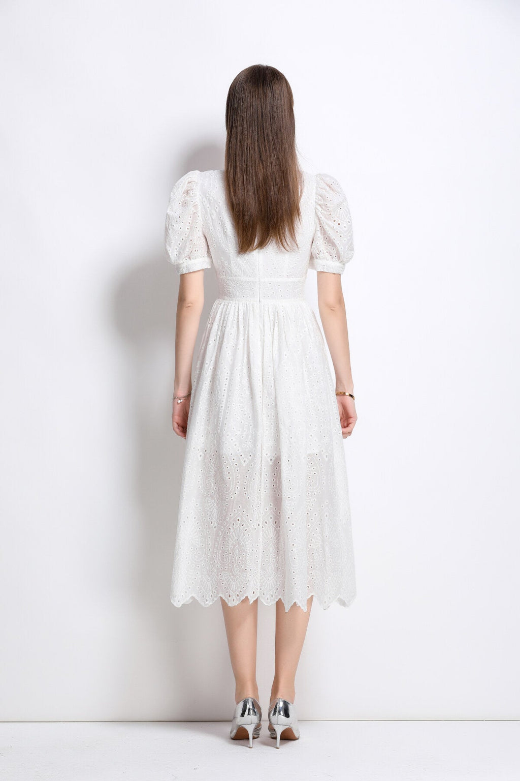 Plunging Neckline Lantern Sleeve Flowy White Maxi Dress-3