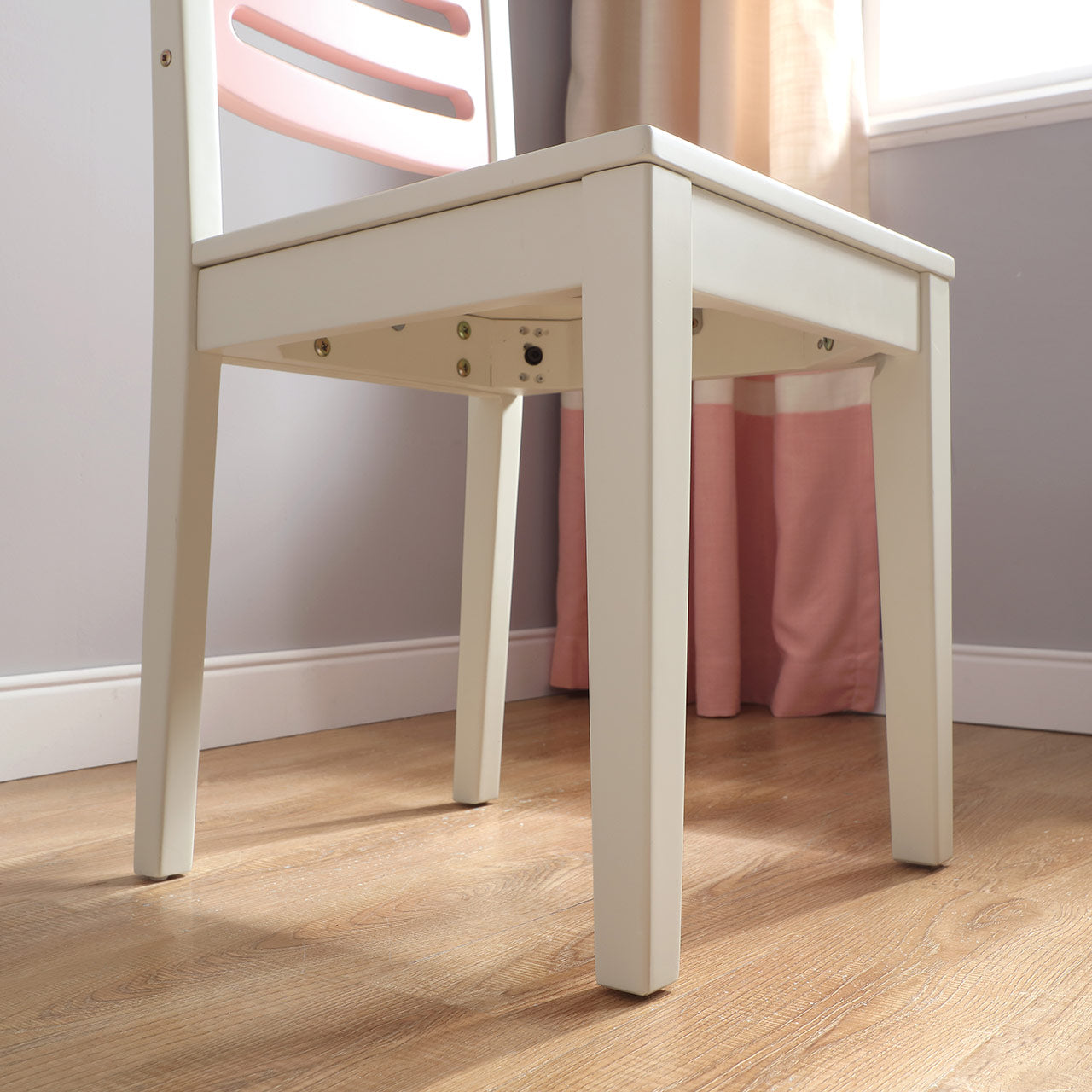 Princess Isabella Pink and White Chair-4