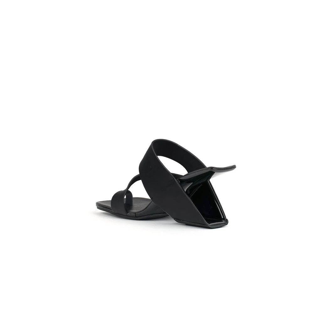 Single Toe Loop Strap Sandals-3