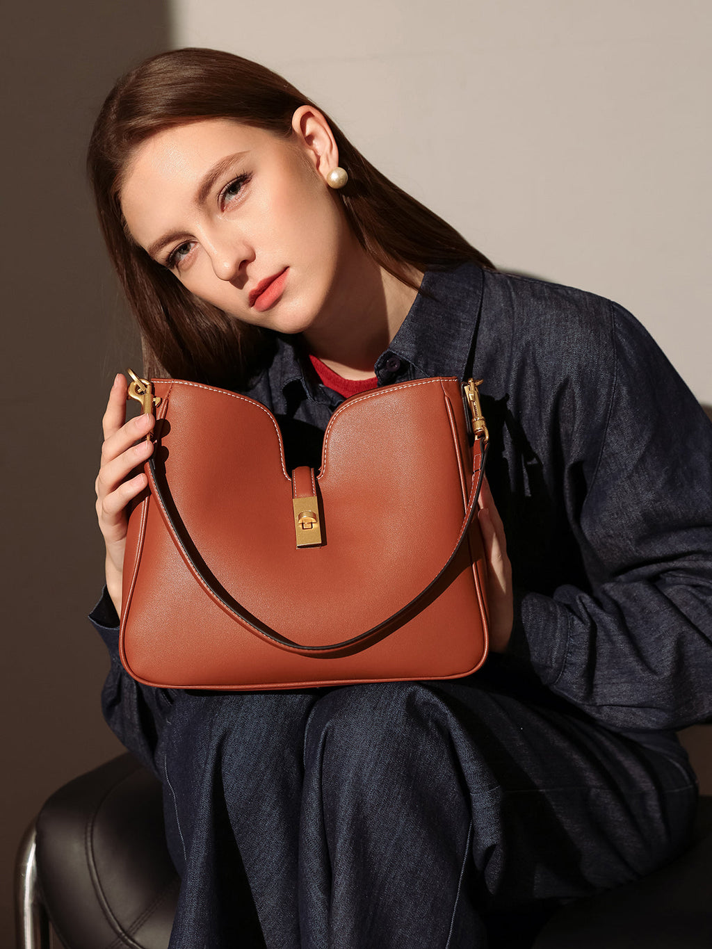 Stylish Scallop Leather Tote Bag-4