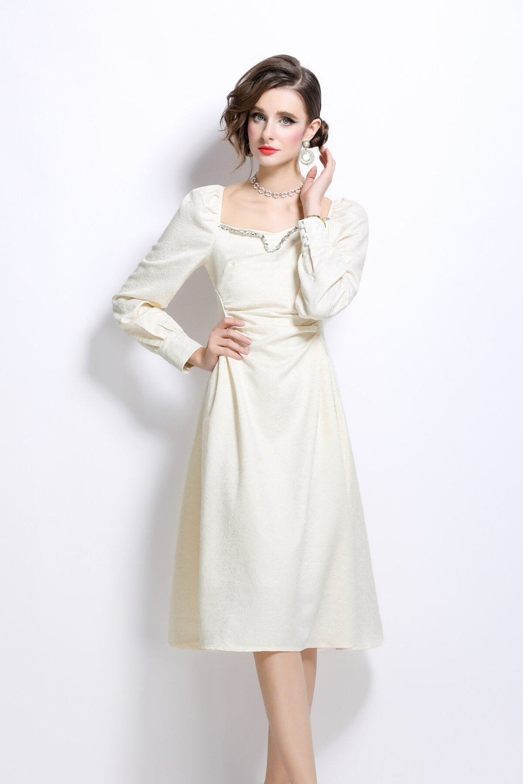 White Sweetheart Embellished Puff Sleeve Midi Dress