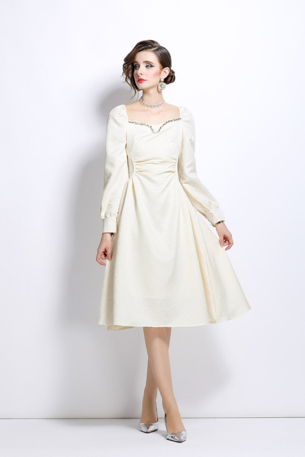 White Sweetheart Embellished Puff Sleeve Midi Dress-2